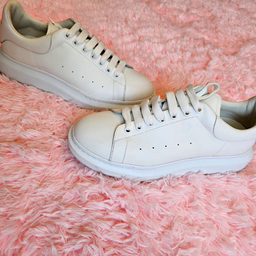 Alexander McQueen Exaggerated-sole Leather Sneaker